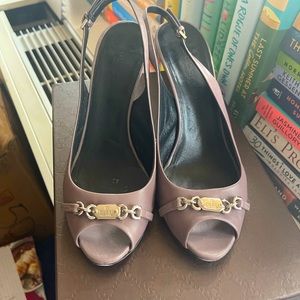 Gorgeous leather Gucci slingbacks